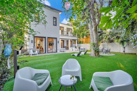 Villa ou maison à vendre à Miami, Floride: 4 chambres, 355.35 m2 № 2026568 - photo 18