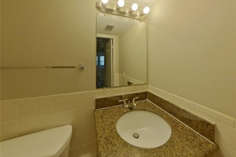 House in Clearwater, Florida 2 bedrooms, 115.01 sq.m. № 1866227 - photo 12