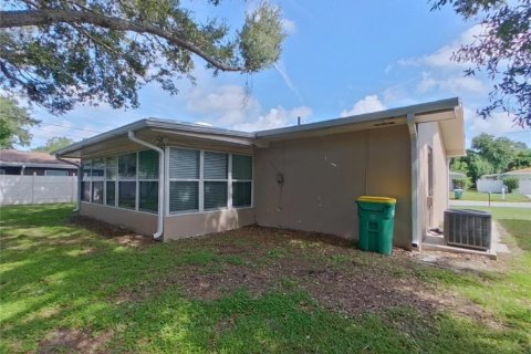 House in Clearwater, Florida 2 bedrooms, 115.01 sq.m. № 1866227 - photo 16