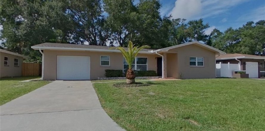 House in Clearwater, Florida 2 bedrooms, 115.01 sq.m. № 1866227