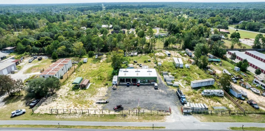 Propiedad comercial en Keystone Heights, Florida 278.71 m2 № 773457