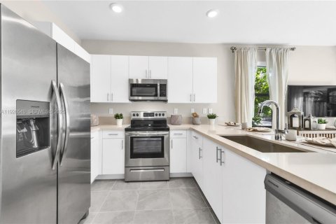 Adosado en venta en Homestead, Florida, 3 dormitorios, 143.53 m2 № 1986443 - foto 8