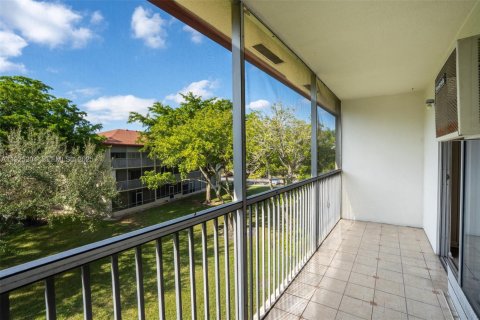 Copropriété à louer à Pembroke Pines, Floride: 1 chambre, 75.34 m2 № 1985747 - photo 17