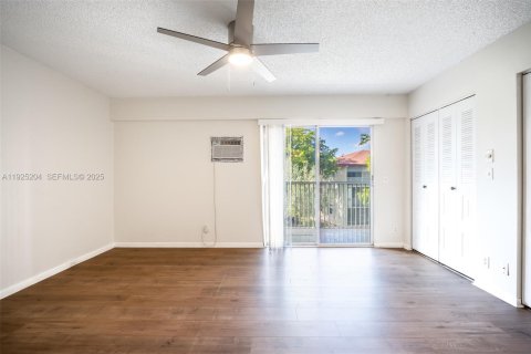 Copropriété à louer à Pembroke Pines, Floride: 1 chambre, 75.34 m2 № 1985747 - photo 11