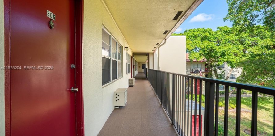 Condo à Pembroke Pines, Floride, 1 chambre  № 1985747