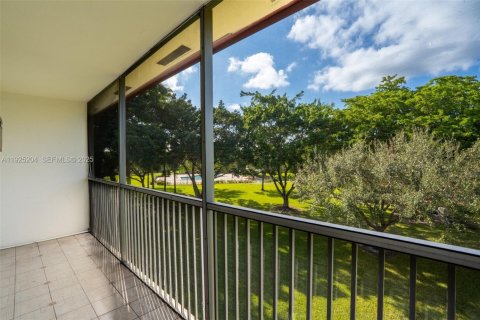 Copropriété à louer à Pembroke Pines, Floride: 1 chambre, 75.34 m2 № 1985747 - photo 16