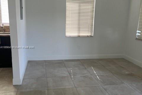 Appartement à louer à Miami, Floride: 1 chambre, 589.46 m2 № 1888107 - photo 6