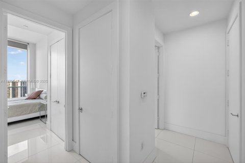 Снять в аренду кондоминиум в Авентура, Флорида 3 спальни, 207.64м2, № 1990572 - фото 27