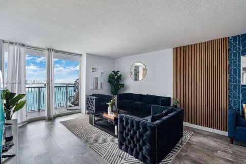 Condominio en venta en Miami, Florida, 3 dormitorios, 114.46 m2 № 2034757 - foto 5