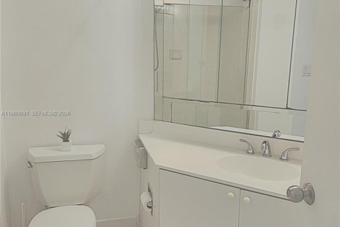 Condo in Aventura, Florida, 2 bedrooms in LANDMARK  № 2024029 - photo 25