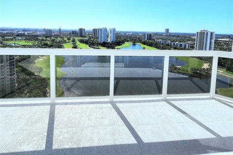 Condo in Aventura, Florida, 2 bedrooms in LANDMARK  № 2024029 - photo 2