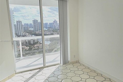 Condo in Aventura, Florida, 2 bedrooms in LANDMARK  № 2024029 - photo 24