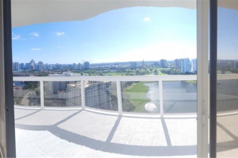 Condo in Aventura, Florida, 2 bedrooms in LANDMARK  № 2024029 - photo 8