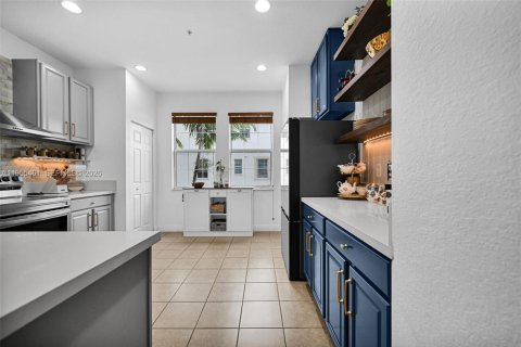 Adosado en venta en Miramar, Florida, 2 dormitorios, 163.51 m2 № 2009892 - foto 8