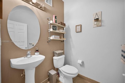 Adosado en venta en Miramar, Florida, 2 dormitorios, 163.51 m2 № 2009892 - foto 13