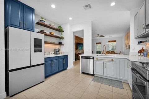 Adosado en venta en Miramar, Florida, 2 dormitorios, 163.51 m2 № 2009892 - foto 2