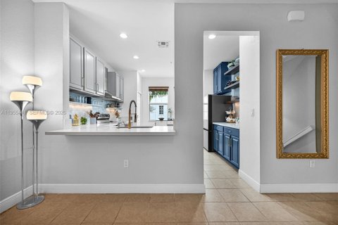 Adosado en venta en Miramar, Florida, 2 dormitorios, 163.51 m2 № 2009892 - foto 12