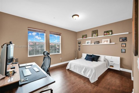 Adosado en venta en Miramar, Florida, 2 dormitorios, 163.51 m2 № 2009892 - foto 15