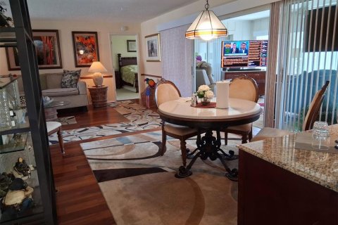 Condominio en alquiler en New Port Richey, Florida, 2 dormitorios, 160.54 m2 № 2345166 - foto 10