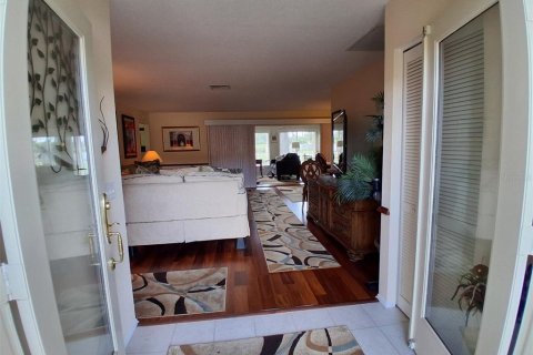 Condominio en alquiler en New Port Richey, Florida, 2 dormitorios, 160.54 m2 № 2345166 - foto 4