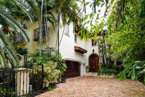 Touwnhouse à Palm Beach, Floride 4 chambres, 427.63 m2 № 2407952