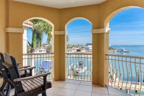 Condo à Saint Pete Beach, Floride, 3 chambres  № 2358167