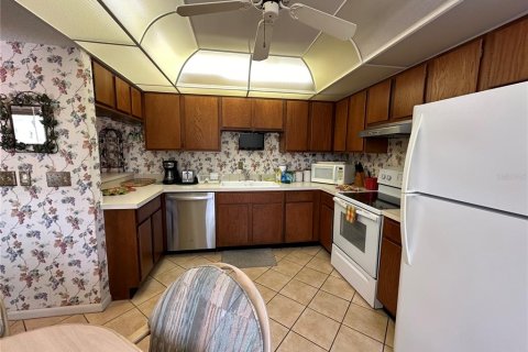 Condominio en alquiler en Sarasota, Florida, 1 dormitorio, 77.02 m2 № 1191156 - foto 2