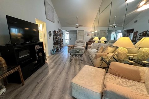 Condominio en alquiler en Sarasota, Florida, 1 dormitorio, 77.02 m2 № 1191156 - foto 9