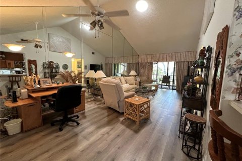 Condominio en alquiler en Sarasota, Florida, 1 dormitorio, 77.02 m2 № 1191156 - foto 7