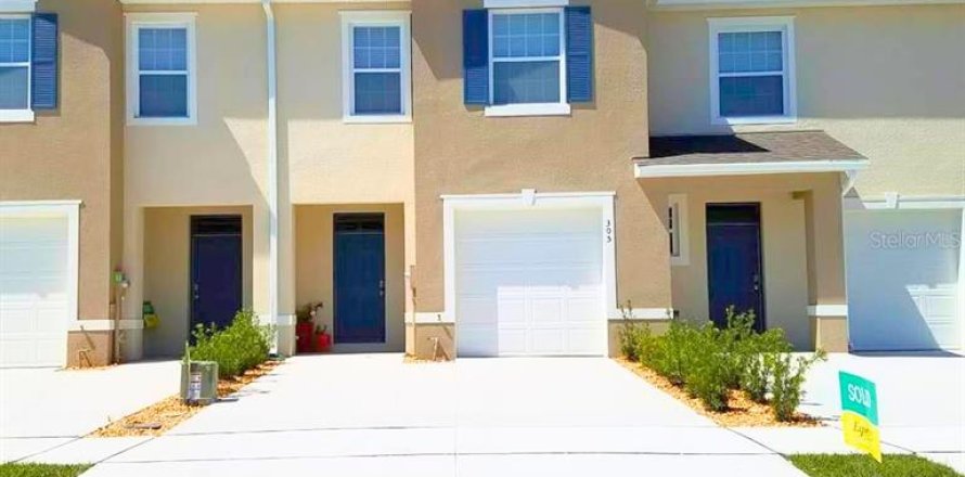 Townhouse in Davenport, Florida 3 bedrooms, 155.33 sq.m. № 2384429