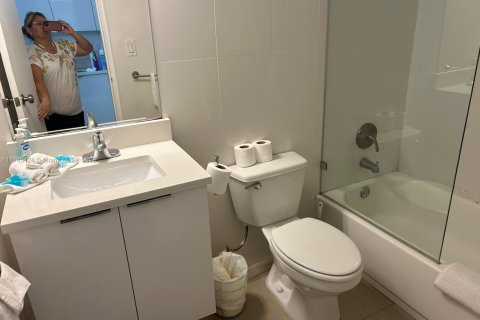 Copropriété à vendre à Sunny Isles Beach, Floride: 33.44 m2 № 2038176 - photo 10