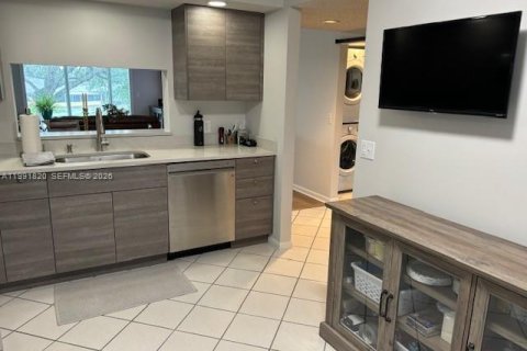 Condominio en venta en Pembroke Pines, Florida, 2 dormitorios, 110.74 m2 № 2057029 - foto 10