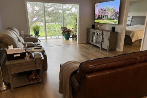 Condominio en venta en Pembroke Pines, Florida, 2 dormitorios, 110.74 m2 № 2057029 - foto 7
