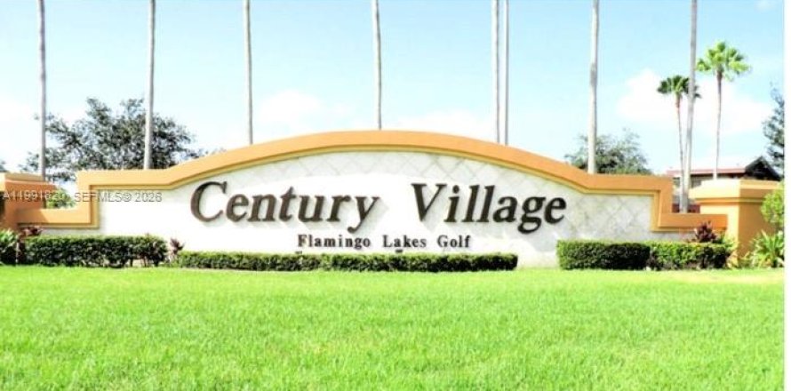 Condominio en Pembroke Pines, Florida, 2 dormitorios  № 2057029