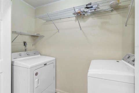 Condo in Wildwood, Florida, 3 bedrooms  № 2117743 - photo 21