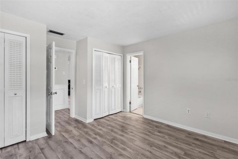 Condo in Wildwood, Florida, 3 bedrooms  № 2117743 - photo 28