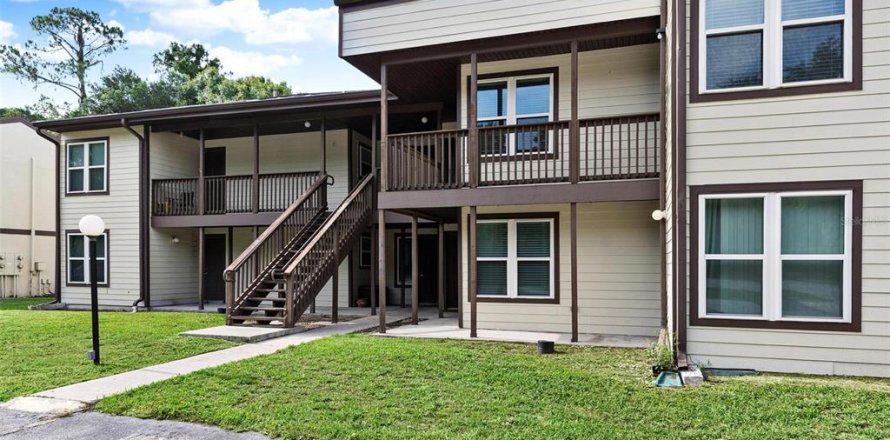 Condo in Wildwood, Florida, 3 bedrooms  № 2117743
