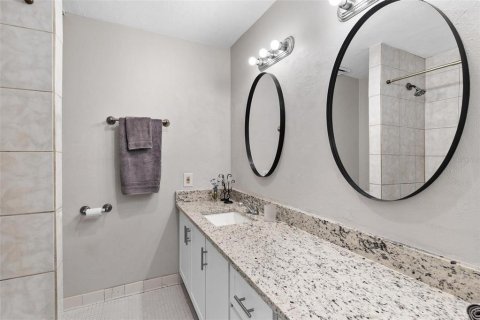 Condo in Wildwood, Florida, 3 bedrooms  № 2117743 - photo 25