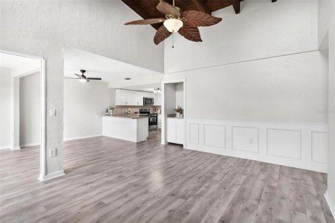 Condo in Wildwood, Florida, 3 bedrooms  № 2117743 - photo 12