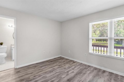 Condo in Wildwood, Florida, 3 bedrooms  № 2117743 - photo 27