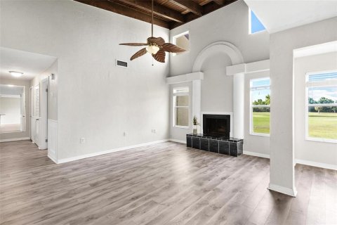 Condo in Wildwood, Florida, 3 bedrooms  № 2117743 - photo 10