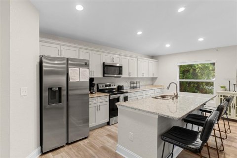 House in Lakeland, Florida 4 bedrooms, 180.97 sq.m. № 1894195 - photo 7