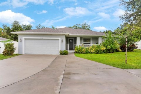 House in Lakeland, Florida 4 bedrooms, 180.97 sq.m. № 1894195 - photo 1
