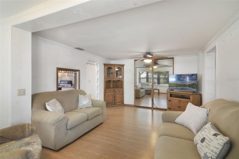 House in Edgewater, Florida 2 bedrooms, 111.48 sq.m. № 1899836 - photo 8
