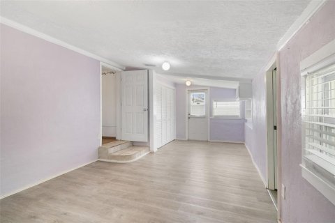 House in Edgewater, Florida 2 bedrooms, 111.48 sq.m. № 1899836 - photo 17