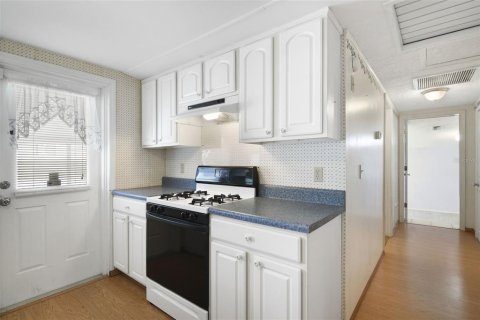 House in Edgewater, Florida 2 bedrooms, 111.48 sq.m. № 1899836 - photo 6