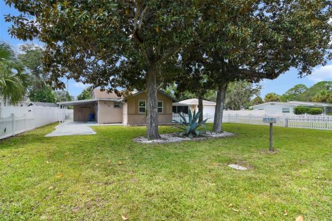 House in Edgewater, Florida 2 bedrooms, 111.48 sq.m. № 1899836 - photo 26