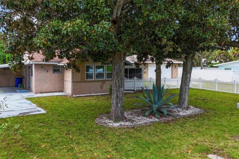 House in Edgewater, Florida 2 bedrooms, 111.48 sq.m. № 1899836 - photo 25