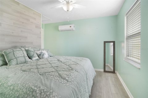 House in Edgewater, Florida 2 bedrooms, 111.48 sq.m. № 1899836 - photo 9
