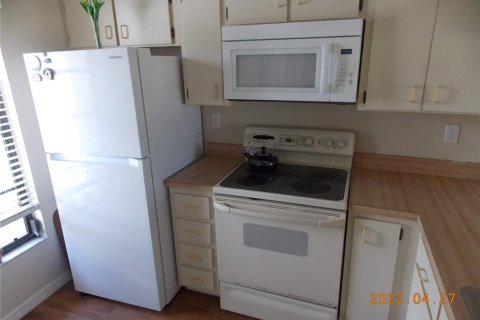 Copropriété à louer à Punta Gorda, Floride: 2 chambres, 68.84 m2 № 2283660 - photo 3